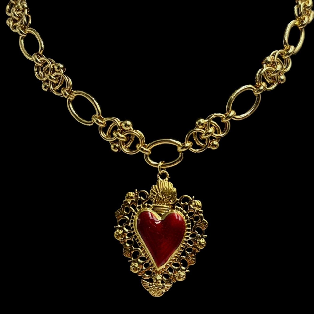 Gold Vampiric Heart Chunky Chainmail Choker