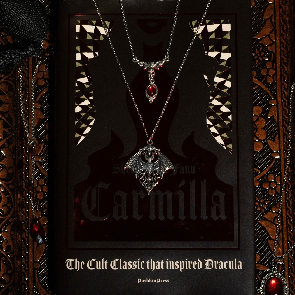 Amulet Droplet Choker