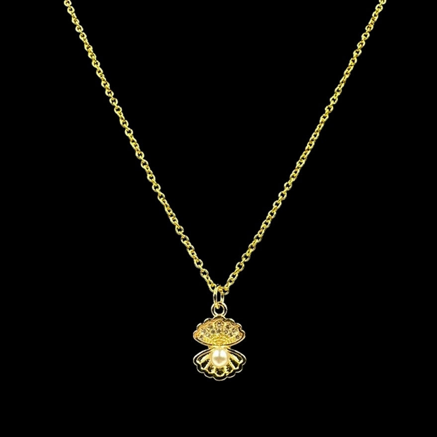 Mini Venus Shell Necklace