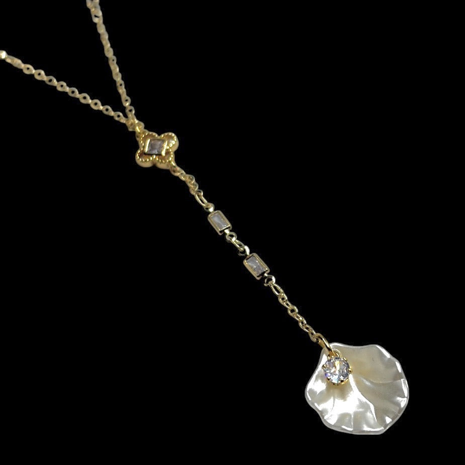 Gold Pearly Petal Lariat