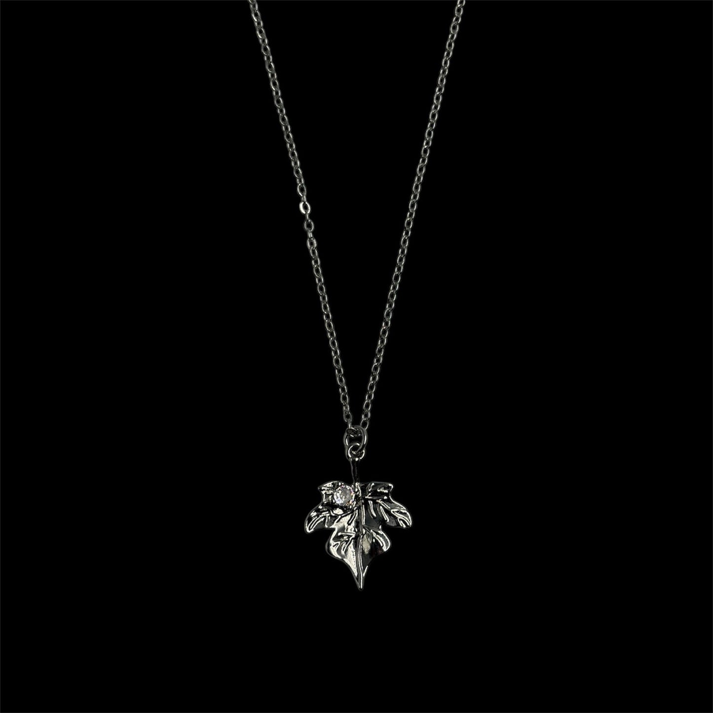 Elizabeth’s Leaf Silver Necklace