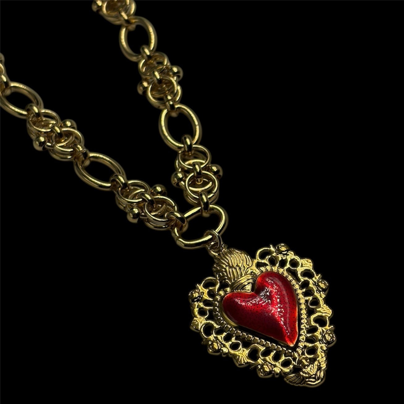 Gold Vampiric Heart Chunky Chainmail Choker