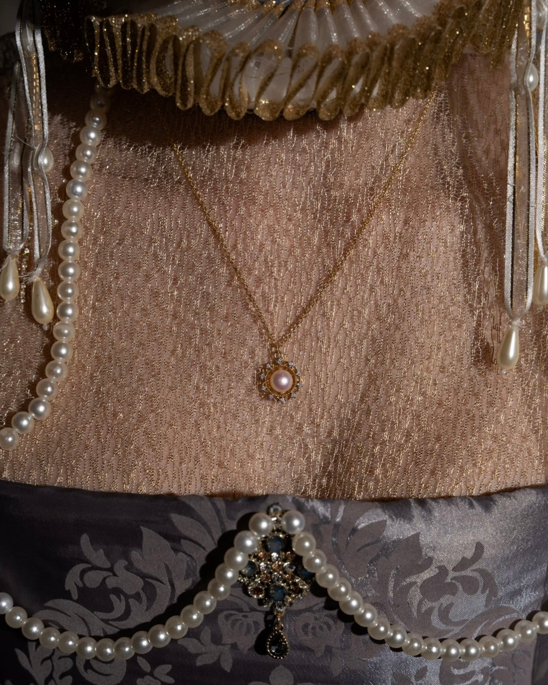 Elizabeta Spiral Pearl Necklace