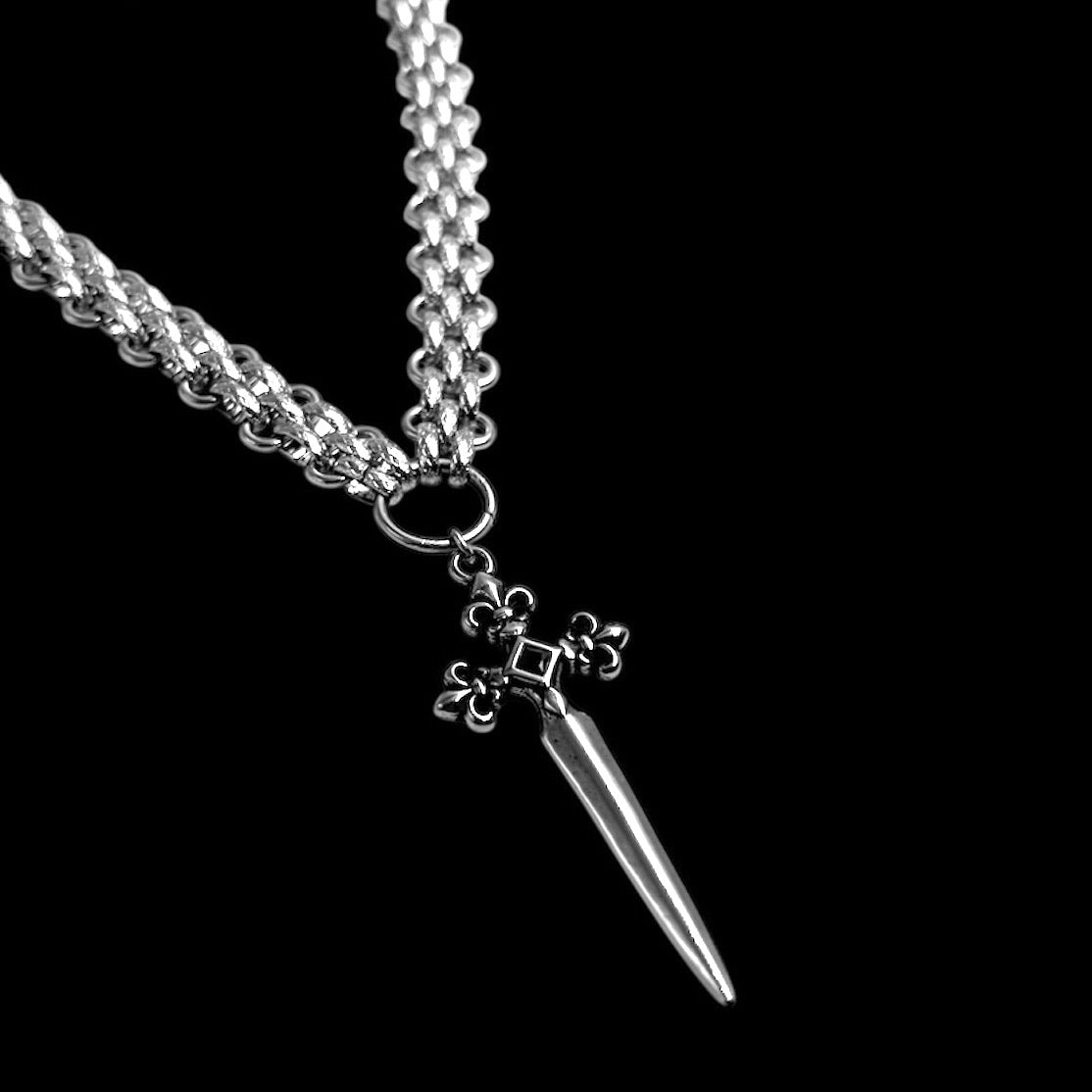 Black Jewel Dagger Snakeskin Choker