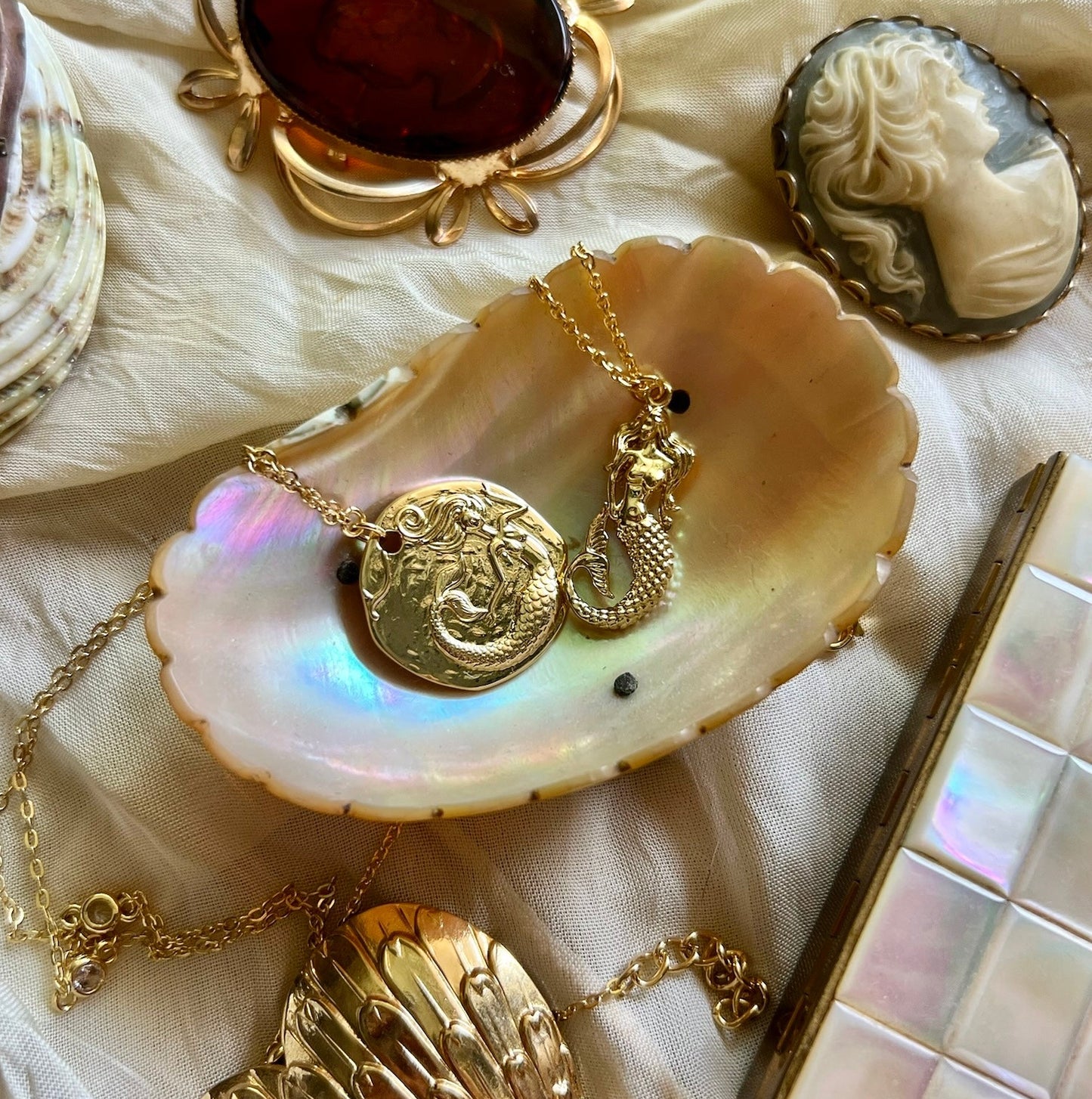 The Siren Necklace