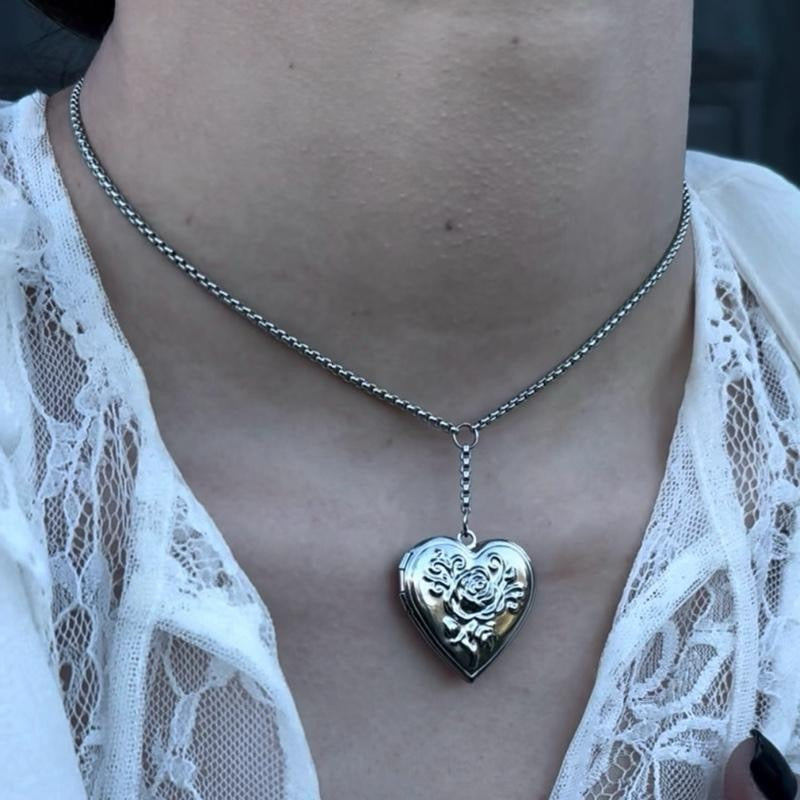 Nosferatu Ellen Hutter Locket