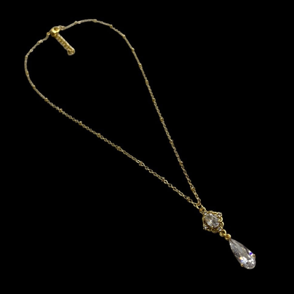 Gold Diamond Droplet Necklace