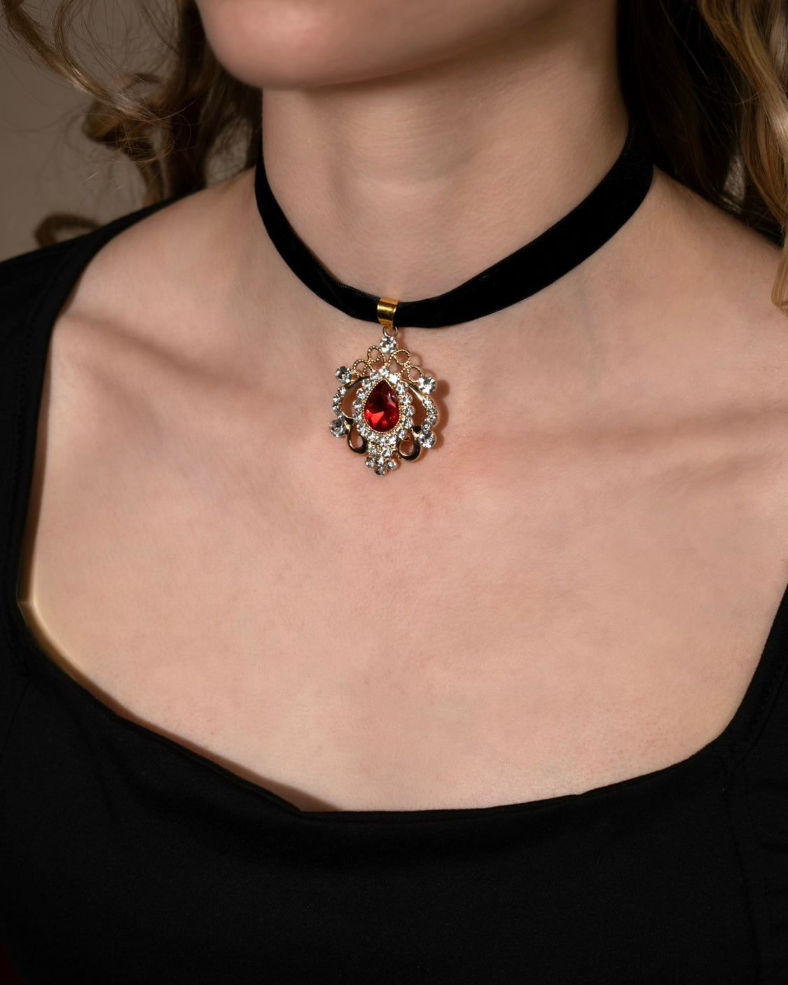 Red Amulet Black Velvet Chokerr