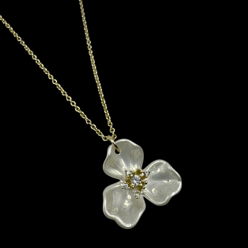 Nymphs Flower Necklace