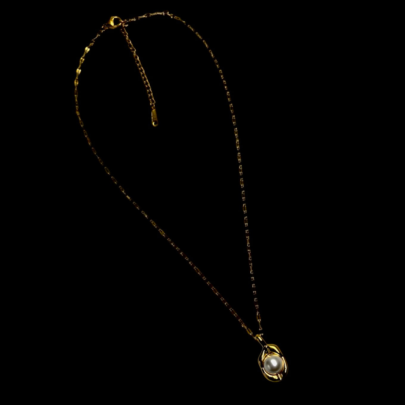 Venus Molten Pearl Necklace