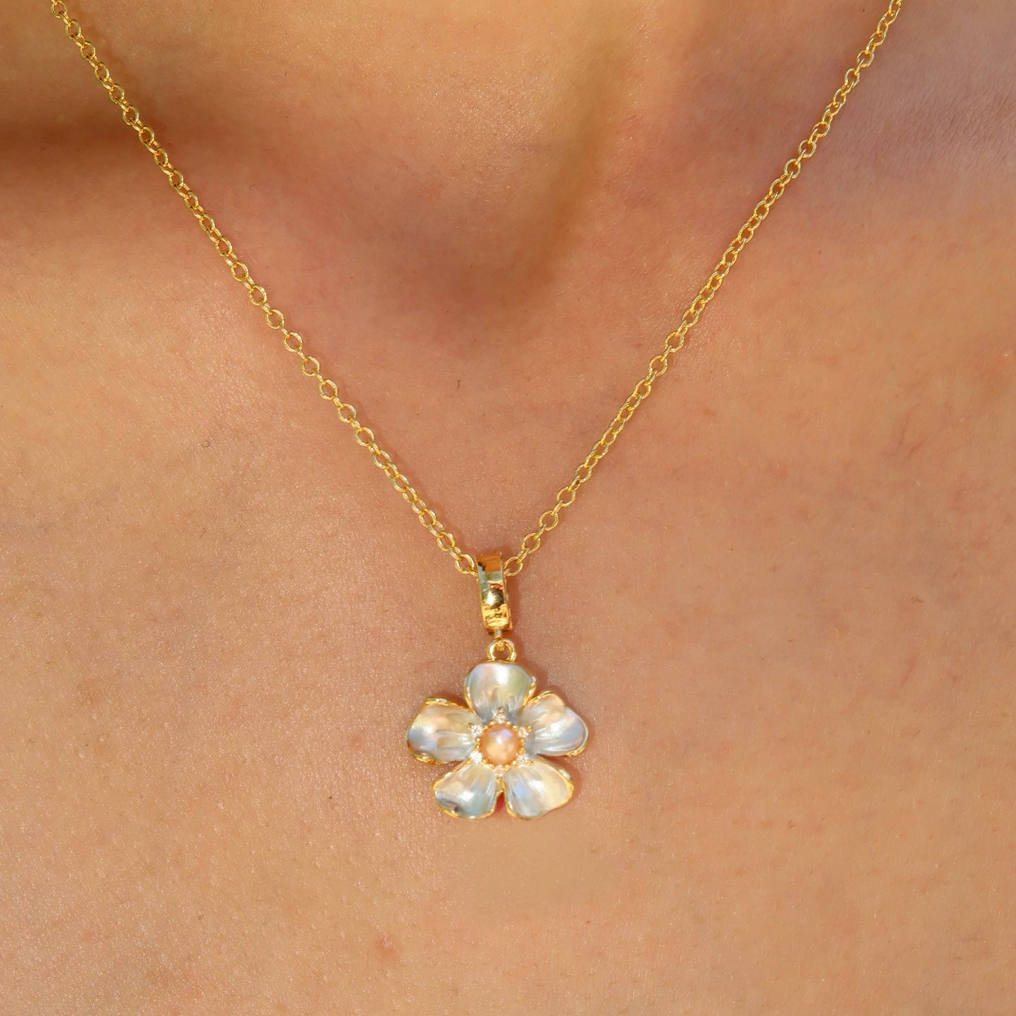 Nymph’s Pearly Flower Necklace