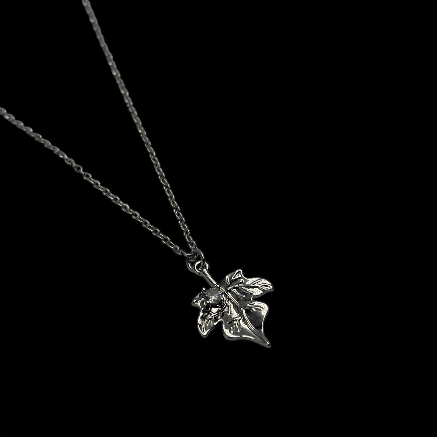 Elizabeth’s Leaf Silver Necklace