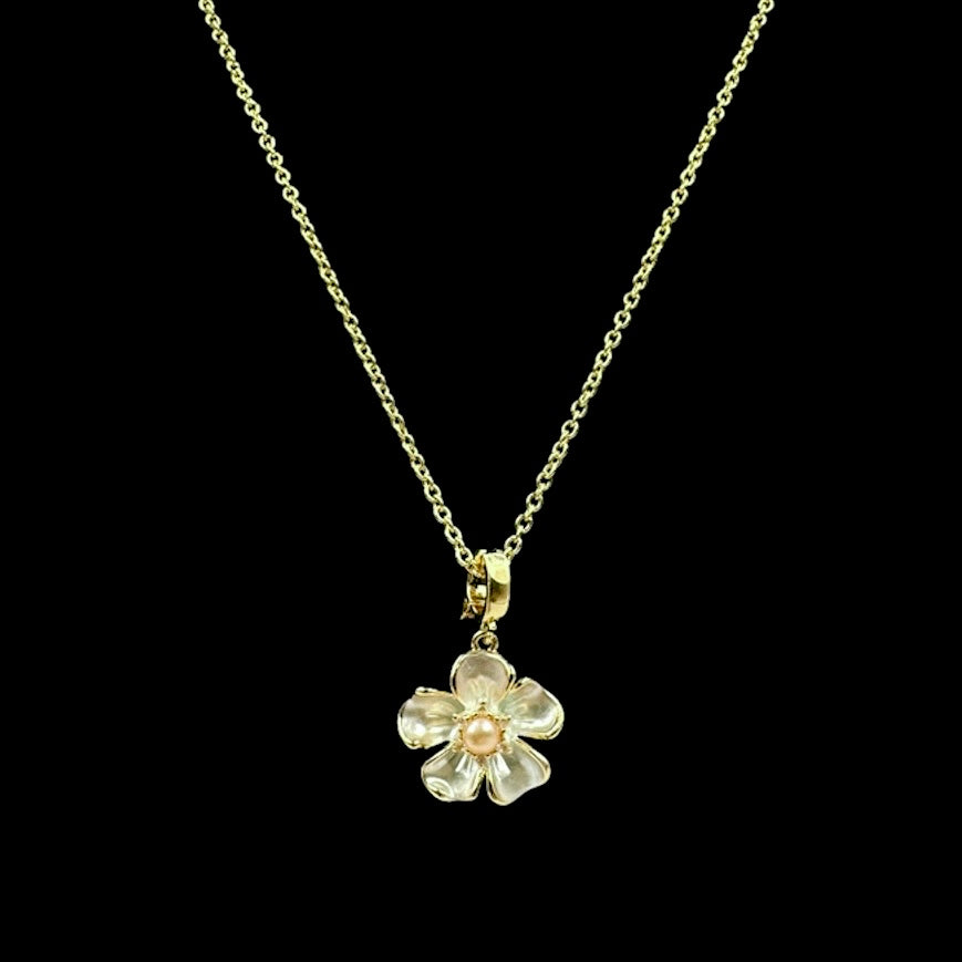 Nymph’s Pearly Flower Necklace