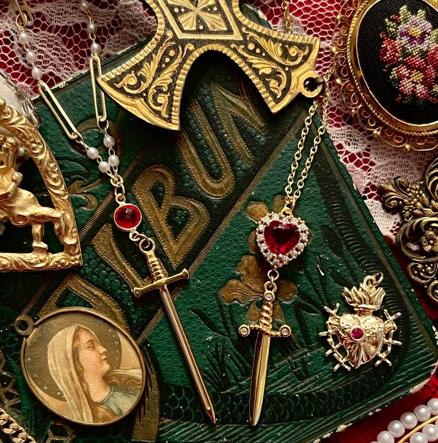 Knights Sword Pearl Link Necklace