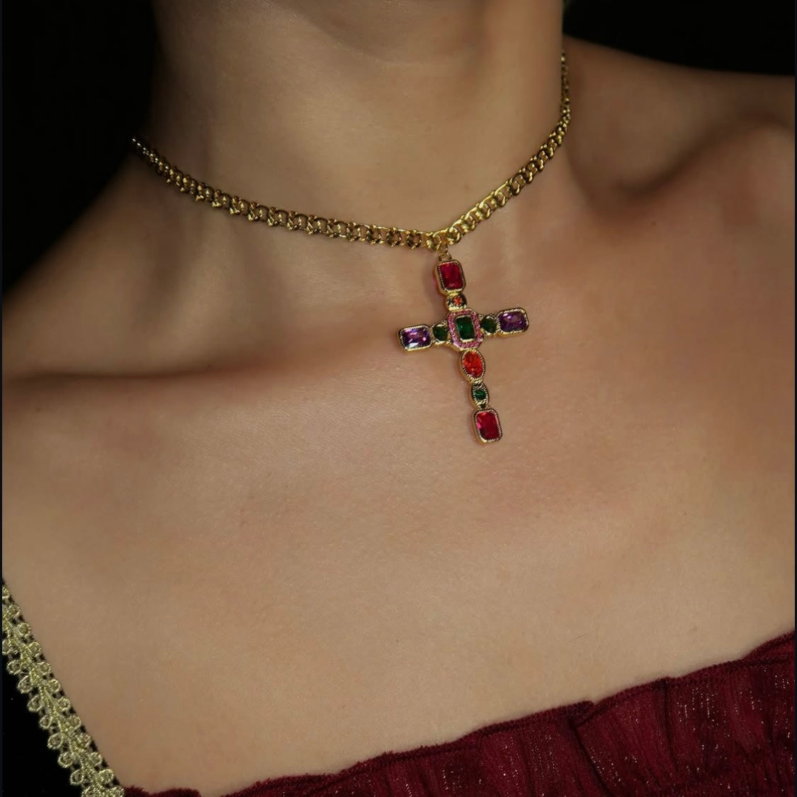 Juliet Capulet Cross Choker