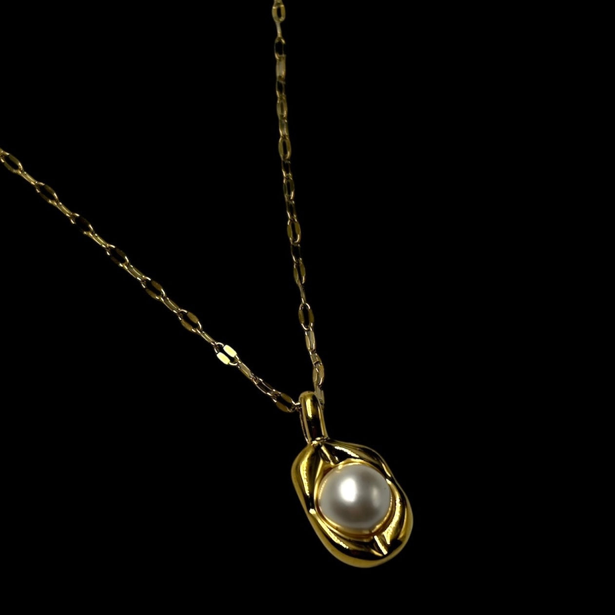 Venus Molten Pearl Necklace